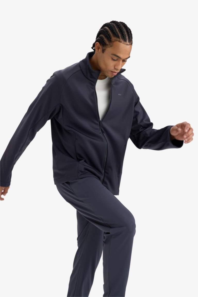 басып шығарылған Пальто