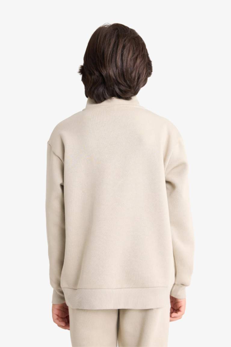 سويت شيرت اولادي قصة عادية بنص سوسته وبطانة ناعمة