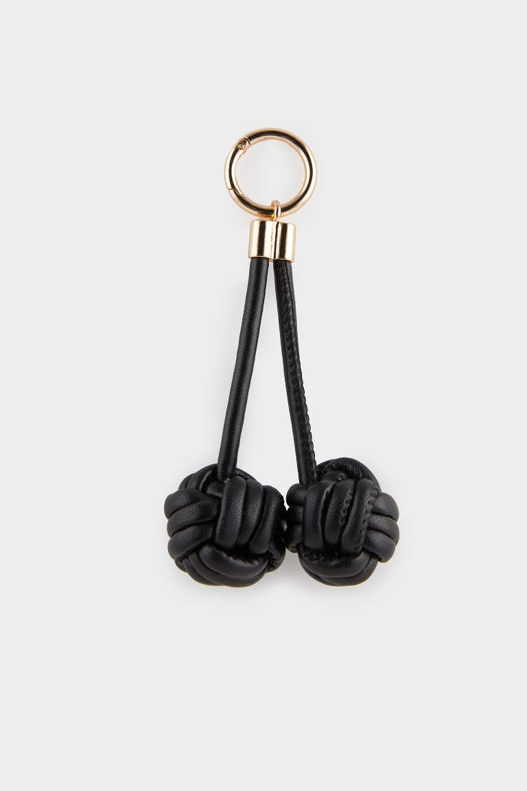 ميدالية مفاتيح حريمي بحبل