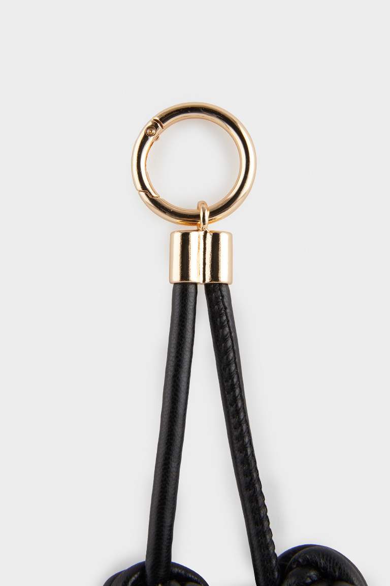 ميدالية مفاتيح حريمي بحبل