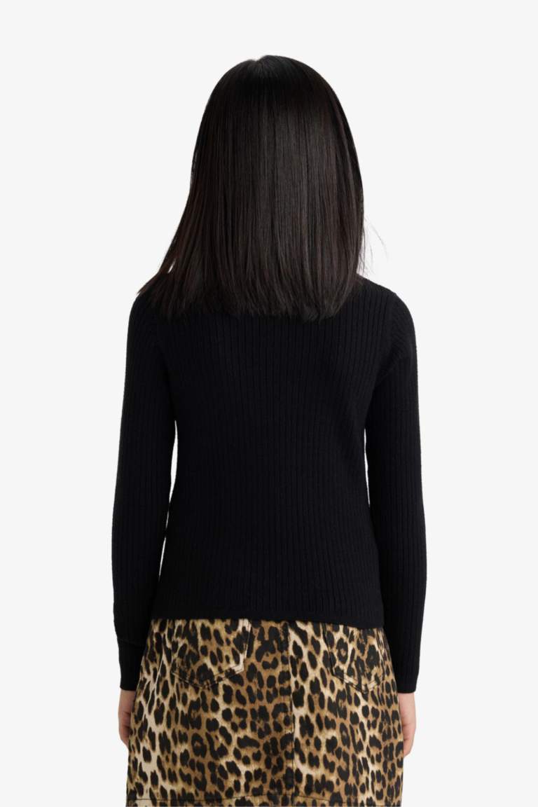 Girl Slim Fit Crew Neck Knit Pullover