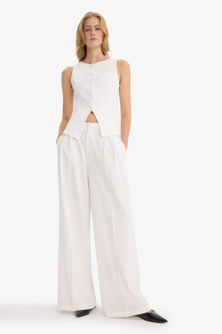 Slim Fit Dar Kesim Bisiklet Yaka Yelek