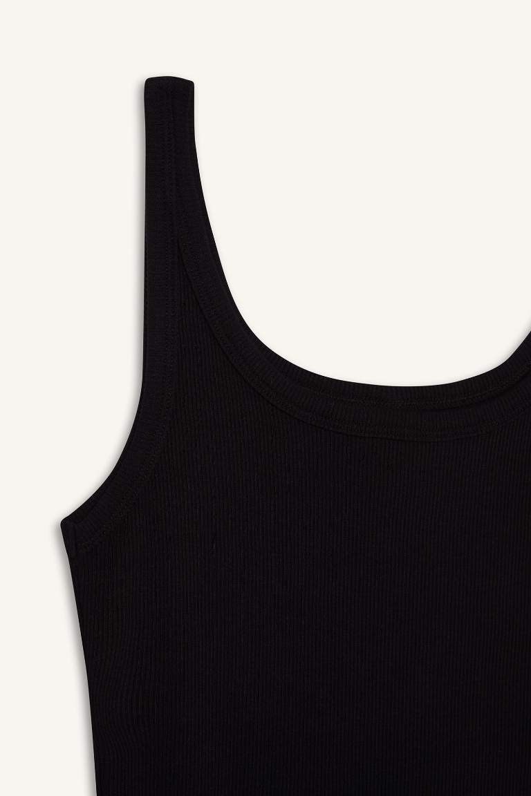 Slim Fit Camisole Round Collar Tank Top