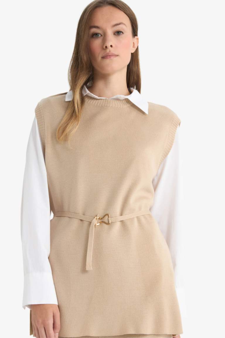Crew Neck Vest