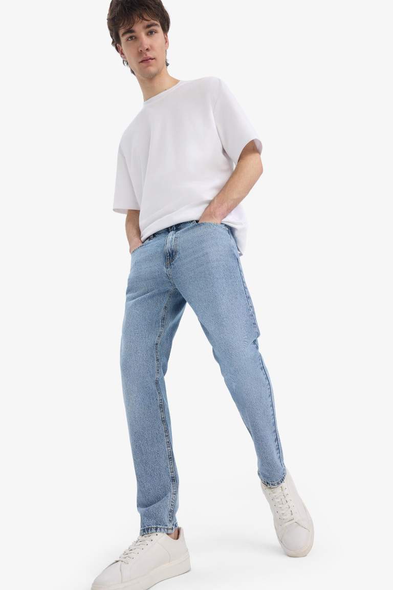 %100 Pamuk 90's Slim Fit Dar Kalıp Yüksek Bel Dar Paça Kar Yıkamalı Jean Pantolon