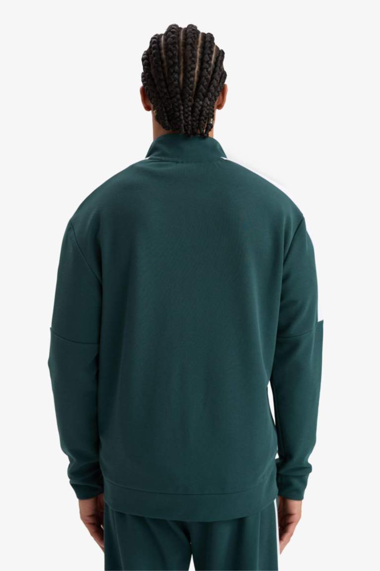 كارديجان قصة عادية وياقة عالية من DeFacttoFit