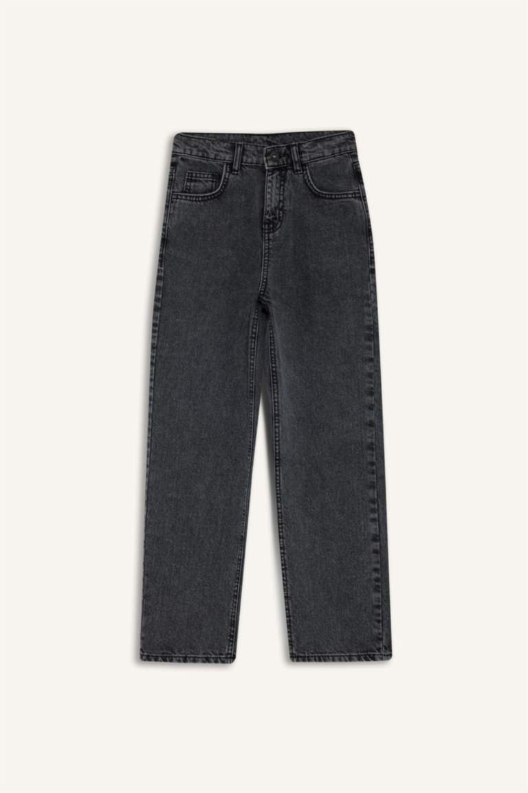 Boy Wide Leg Straight Leg Jeans