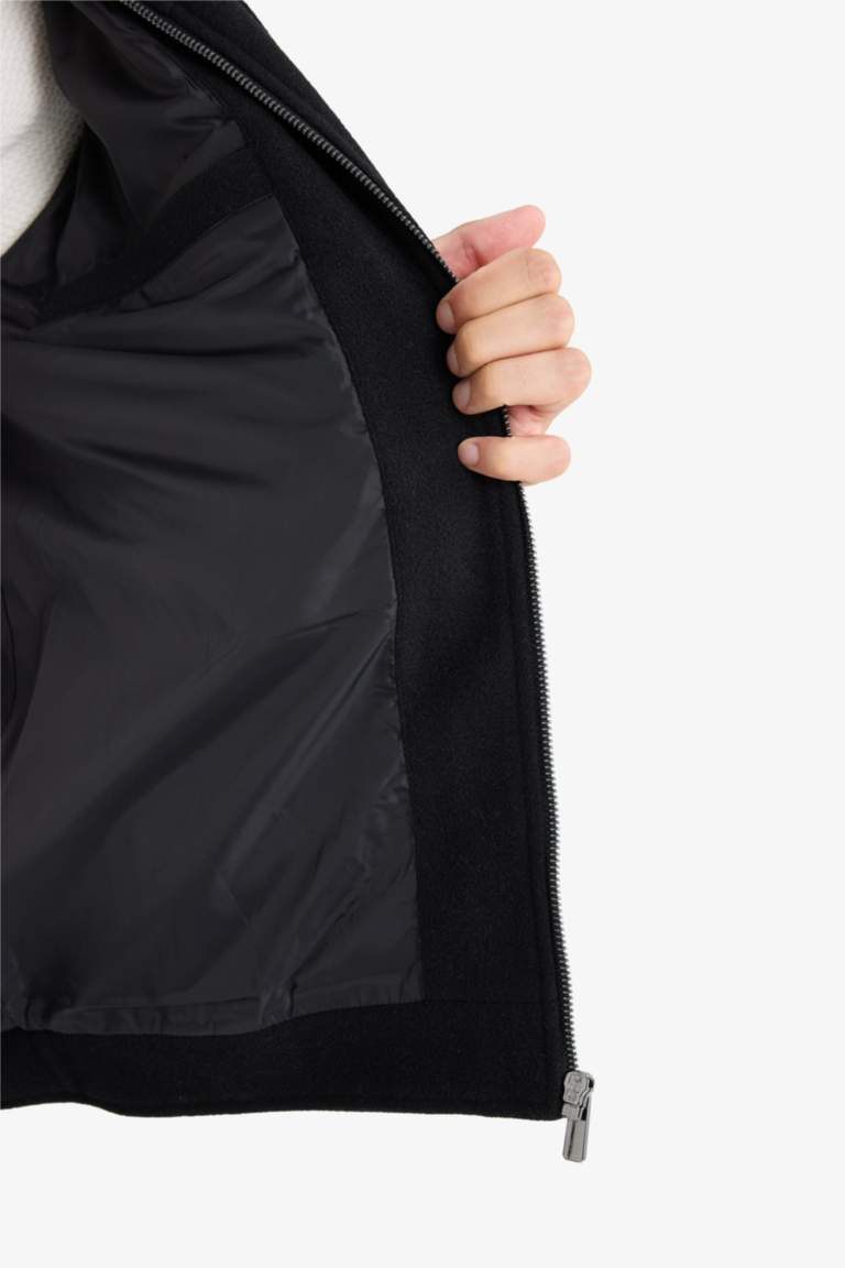 جاكيت بامب سليم فيت بياقة بولو