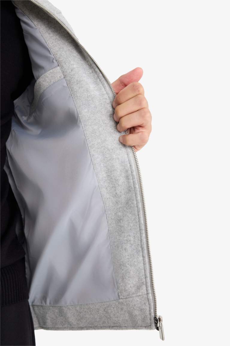 Slim Fit Polo Collar Lined Zippered Winter Jacket