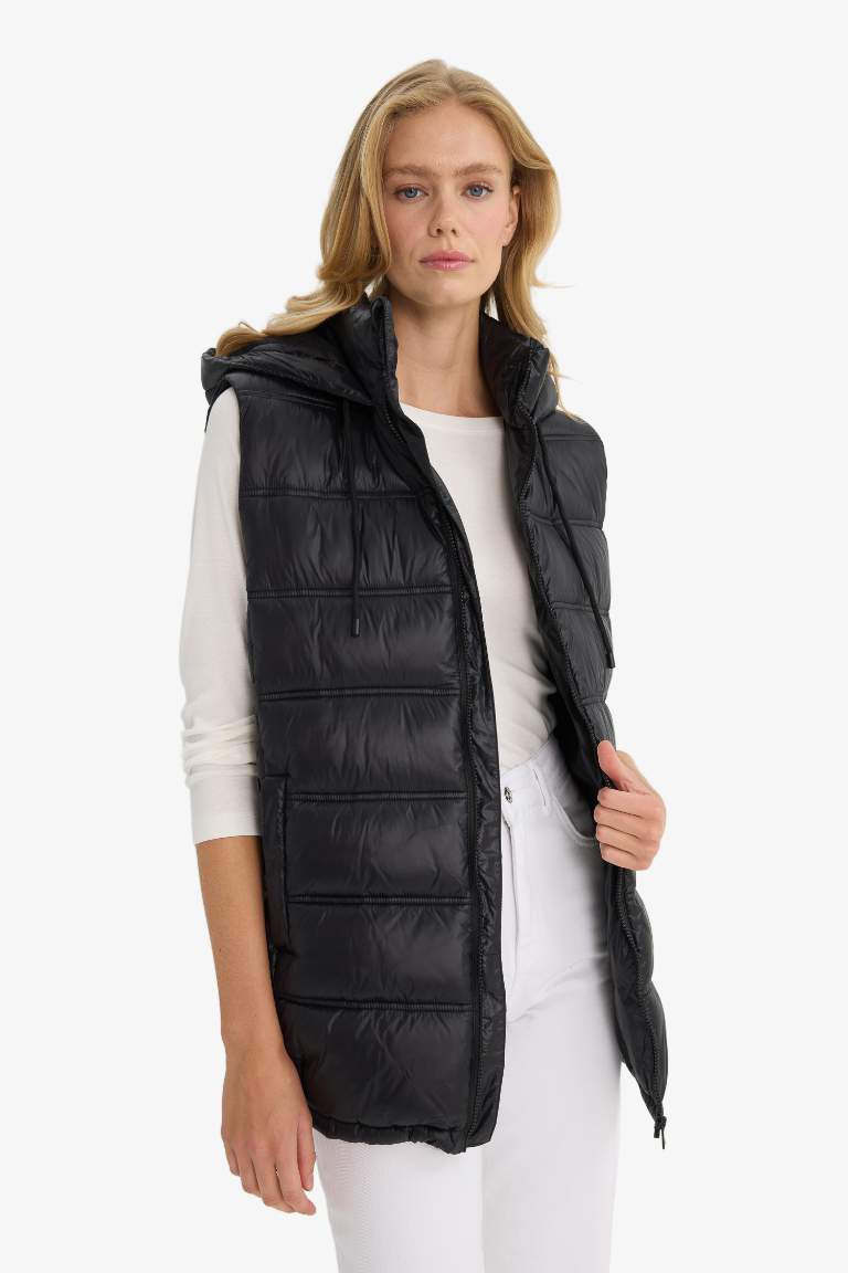 Жилет Regular Fit с капюшоном