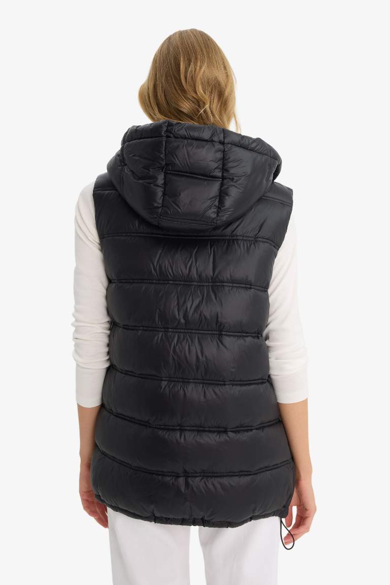 Жилет Regular Fit с капюшоном