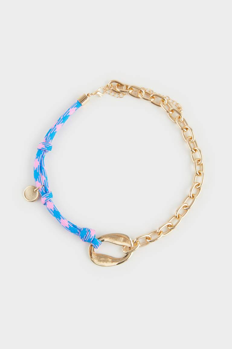 Collier doré avec corde bleue pour femme