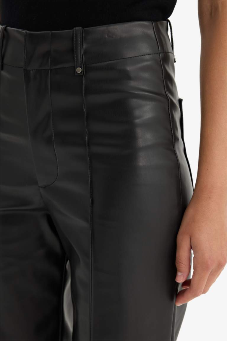 Pantalon large en simili cuir taille haute à poches