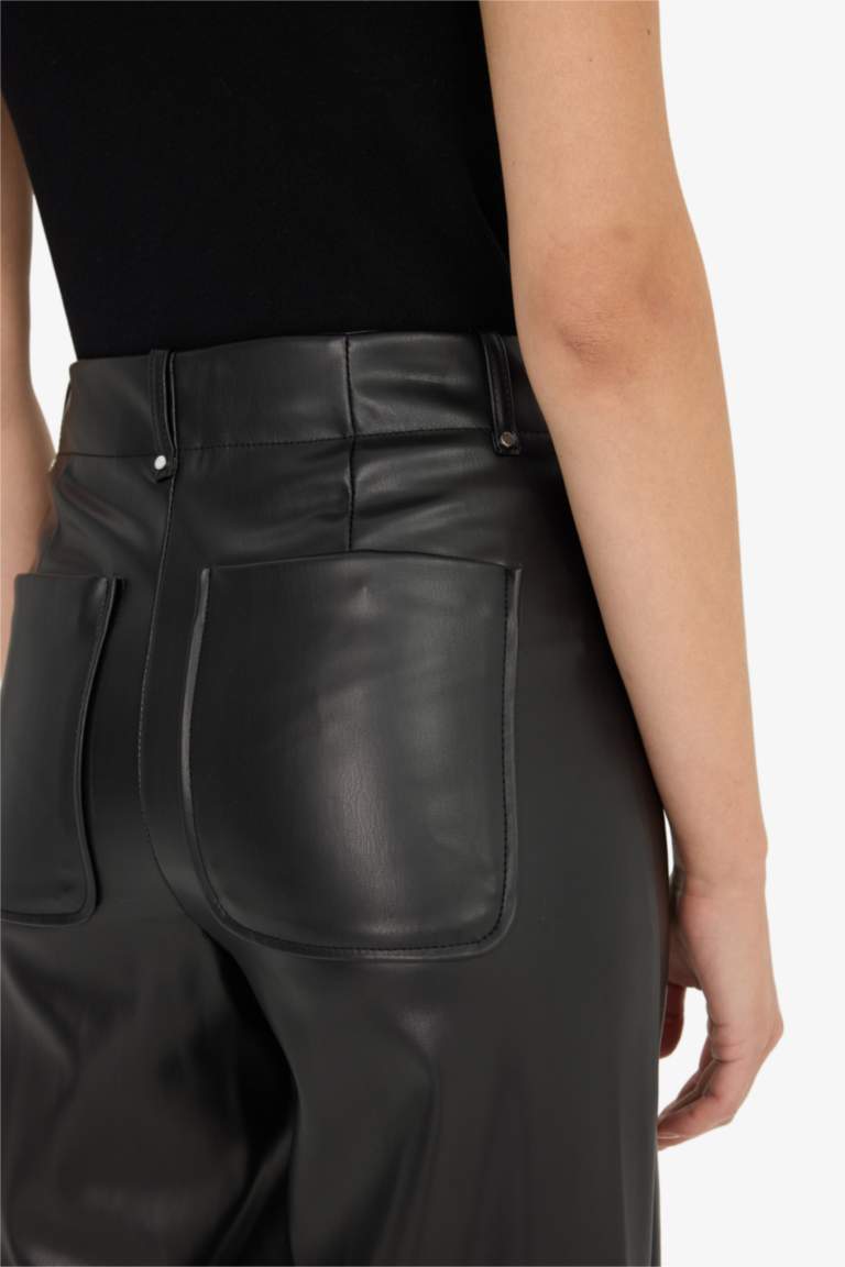 Pantalon large en simili cuir taille haute à poches