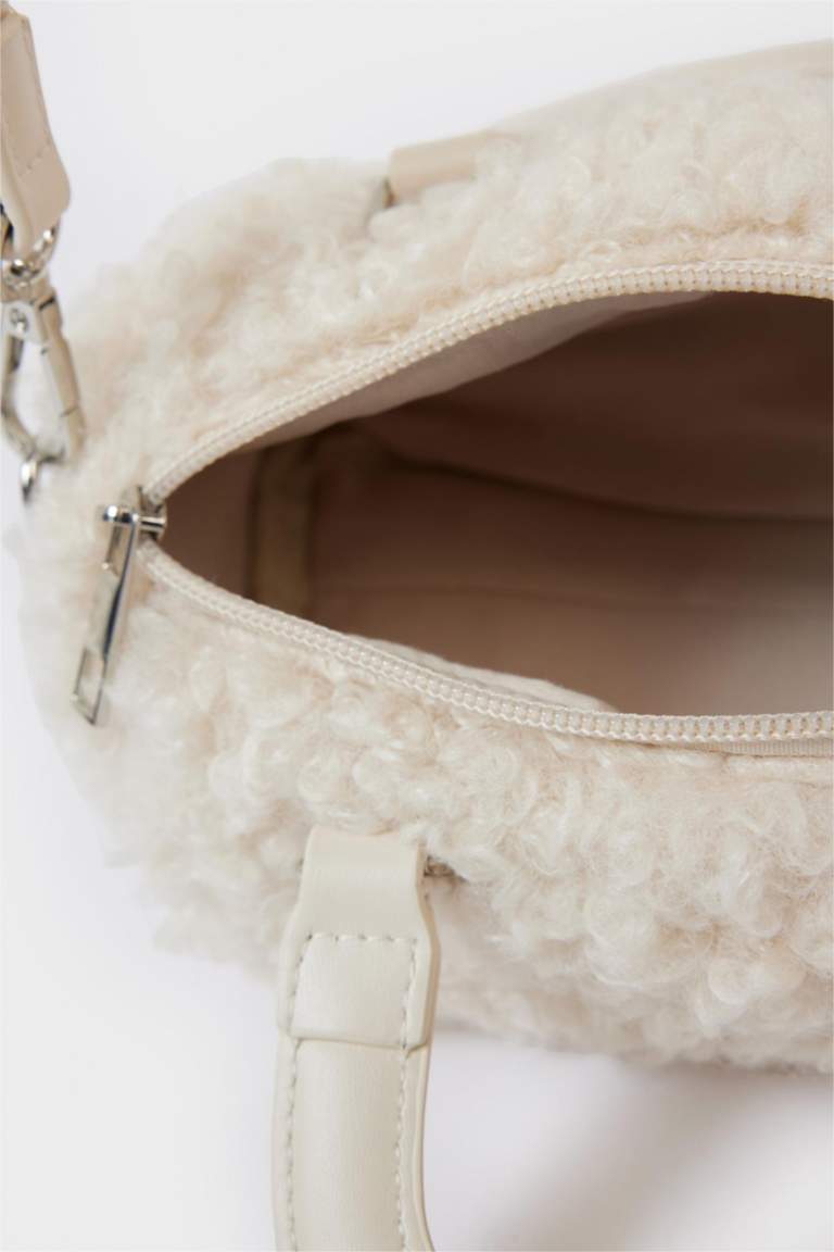 Kadın Pelüş Çapraz Çanta