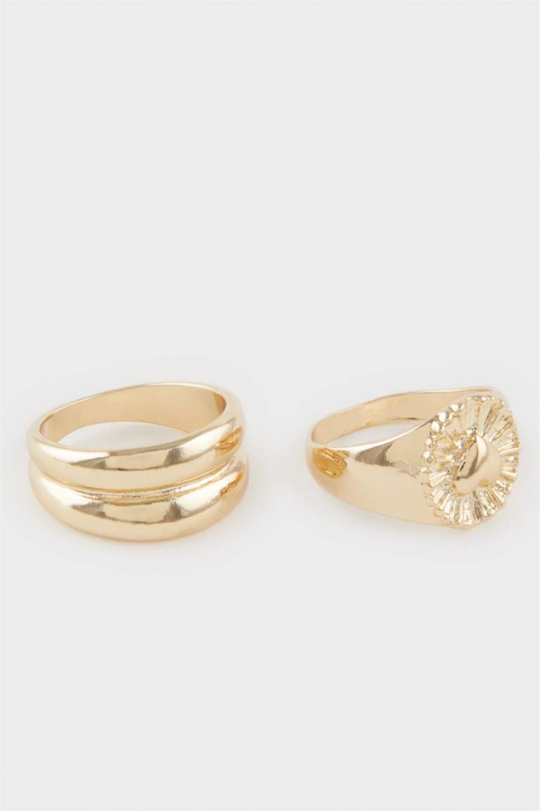 Woman 7 Piece Gold Ring