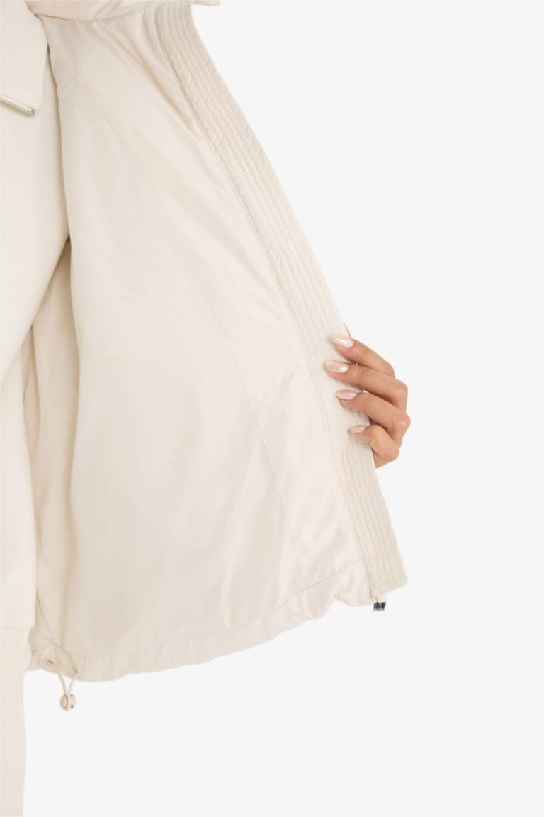 бас киімді Пальто