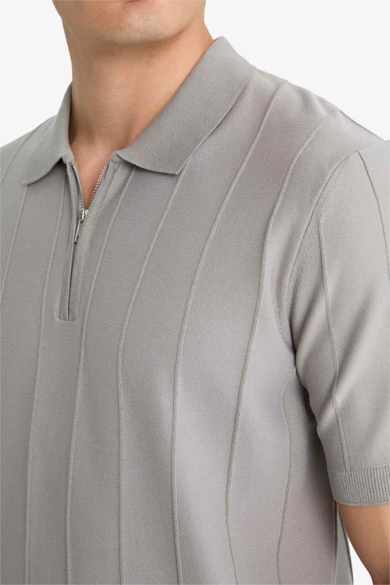 Standart Fit Polo Yaka Yarım Fermuarlı Triko Kısa Kollu Tişört