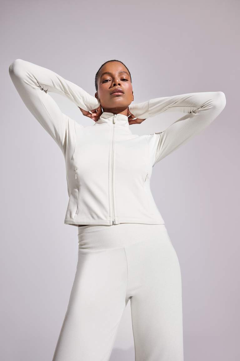 DeFactoFit Slim Fit Dar Kesim Dik Yaka İçi Yumuşak Tüylü Fermuarlı Hırka