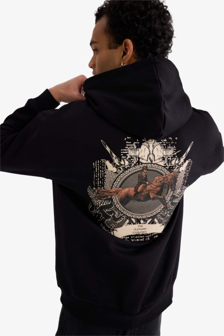 سويت شيرت اوفر سايز بغطاء للرأس بجيب