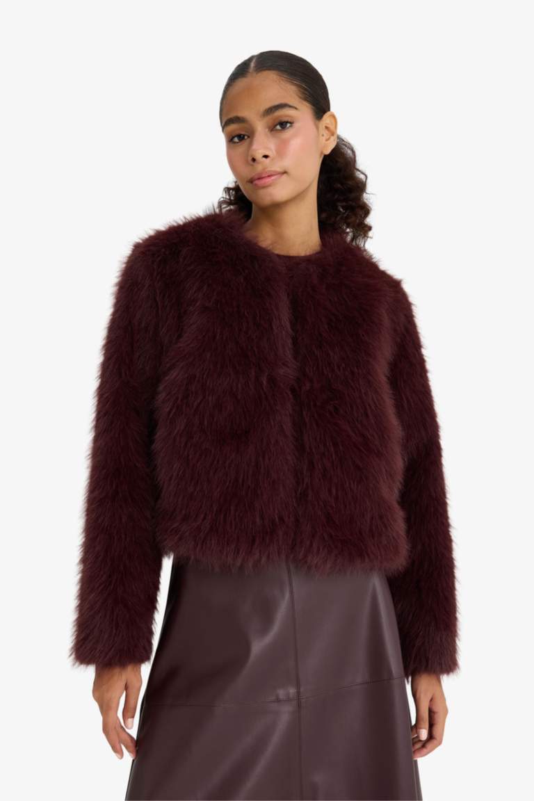 Regular Fit Kısa Suni Kürk