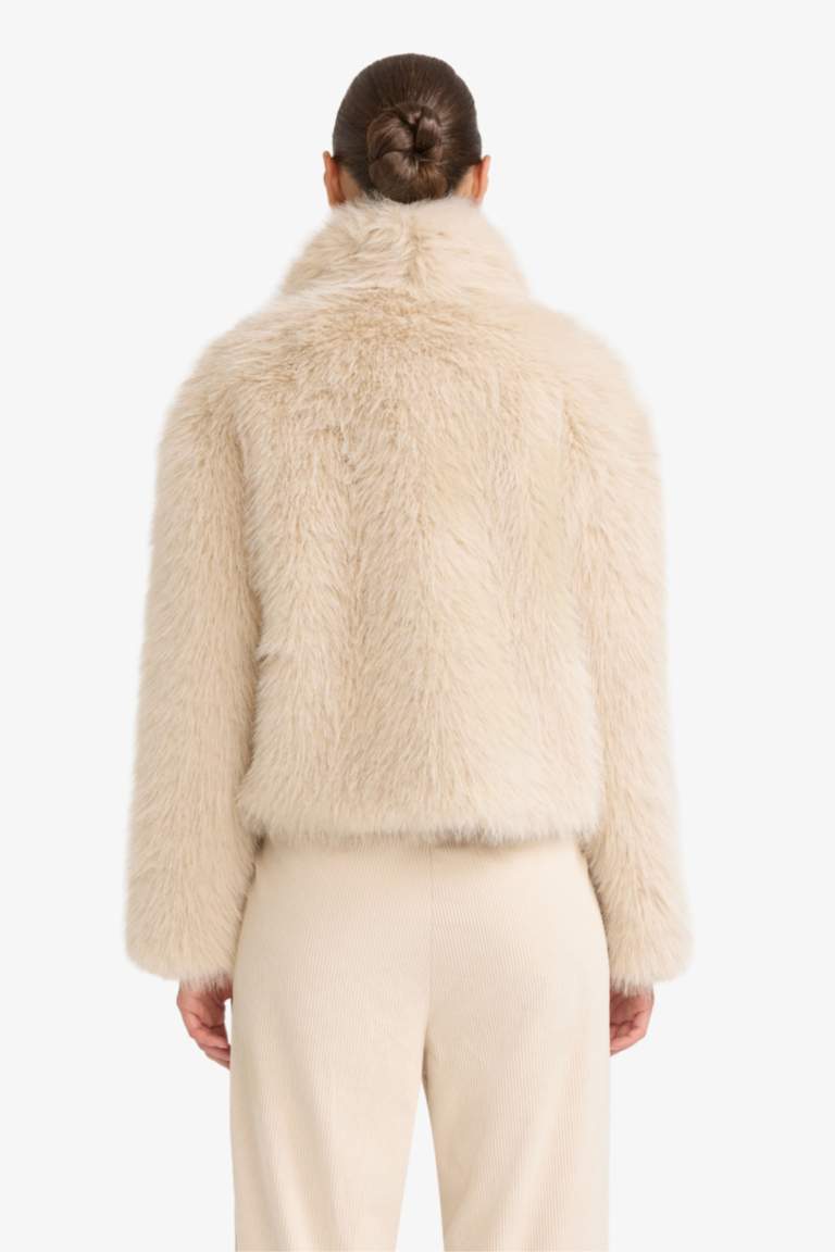 Regular Fit искусственный мех из искусственного меха