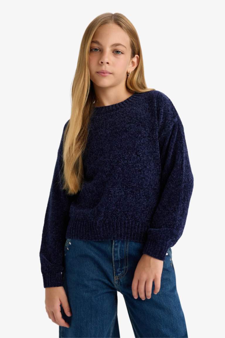 Girl Regular Fit Crew Neck Pullover