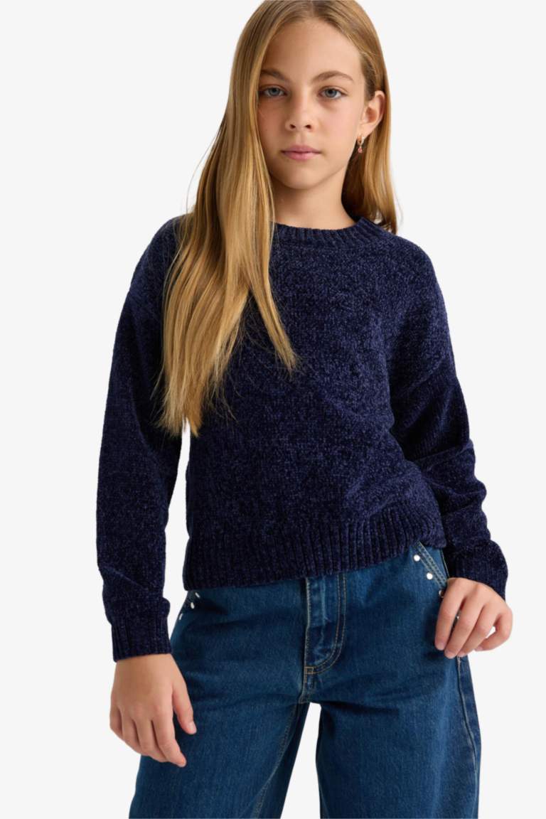 Girl Regular Fit Crew Neck Pullover
