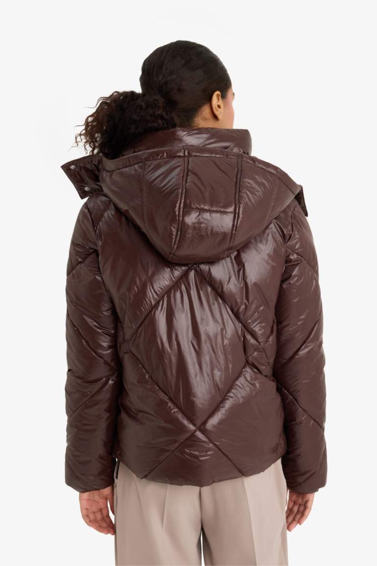 бас киімді Пальто