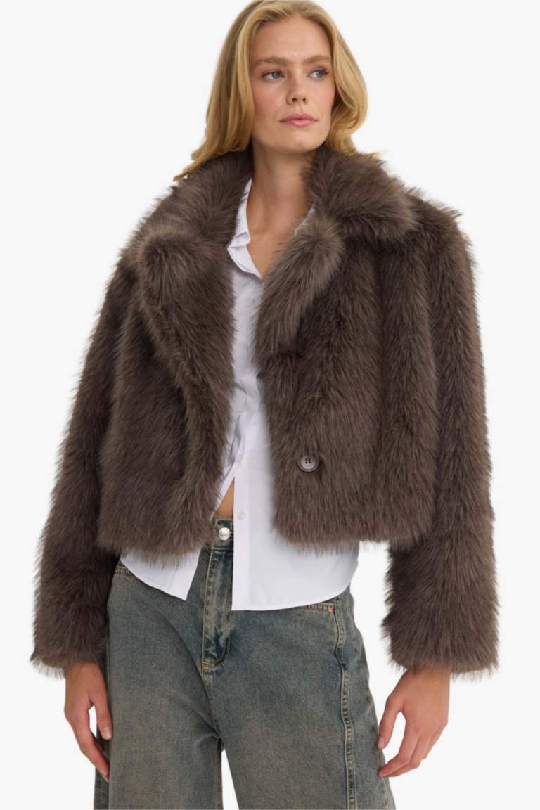 Veste en fausse fourrure marron Coupe régulière