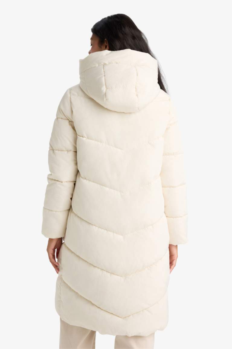 бас киімді Пальто