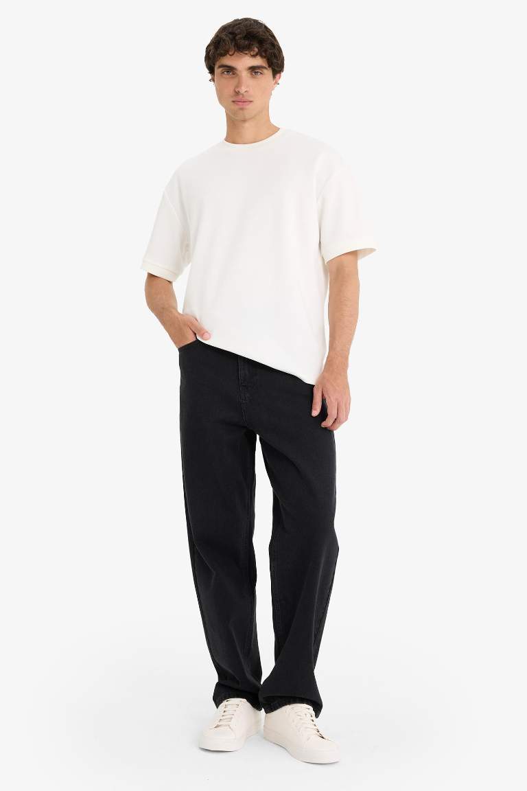 Baggy Fit Wide Leg Jeans