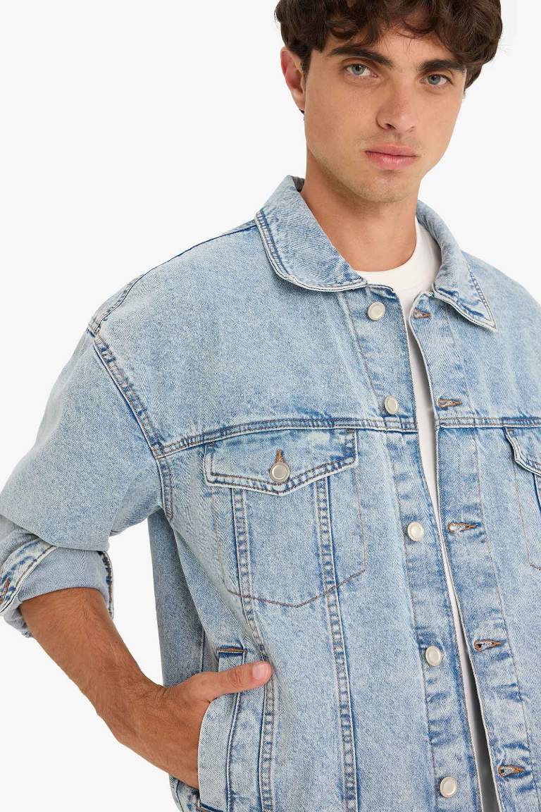 Джинсовая куртка свободного кроя oversize