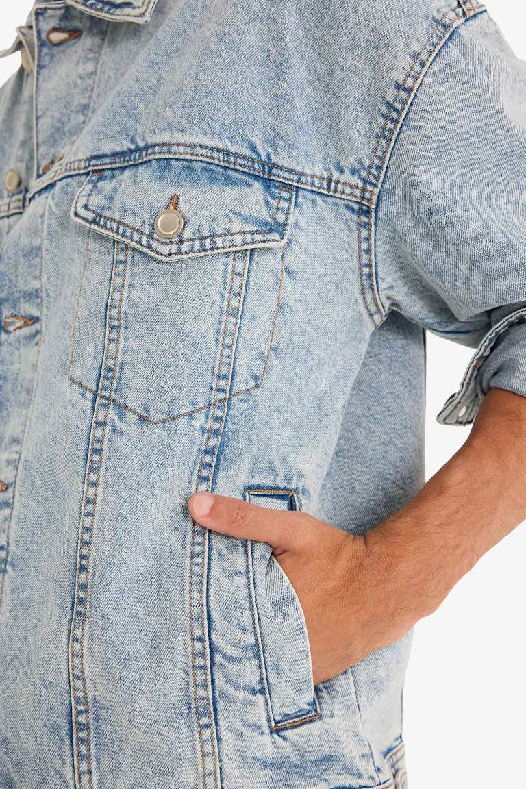 Джинсовая куртка свободного кроя oversize