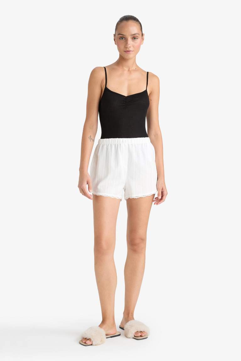 Боди на кнопках с тонкими лямками