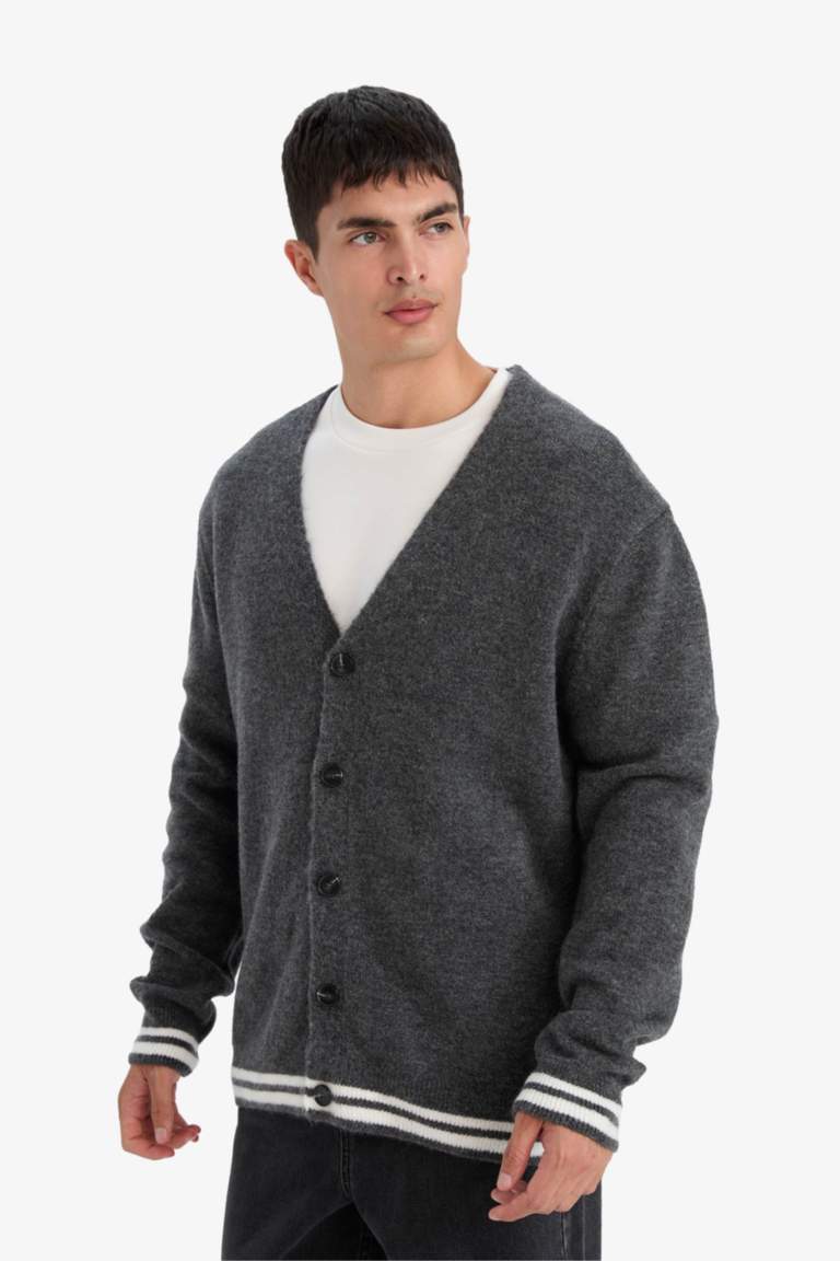 Relax Fit V-Neck Knitwear Cardigan