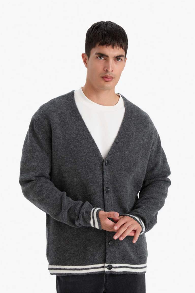 Relax Fit V-Neck Knitwear Cardigan