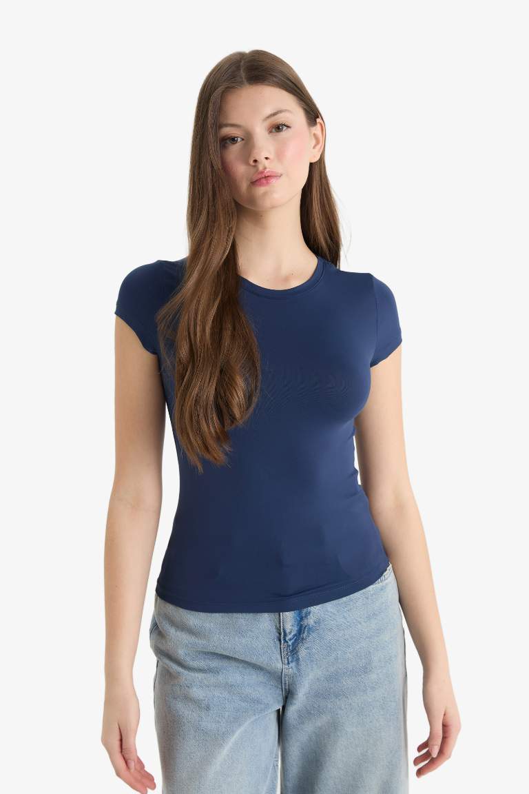 Fitted Bisiklet Yaka Basic Düz Kısa Kollu Tişört