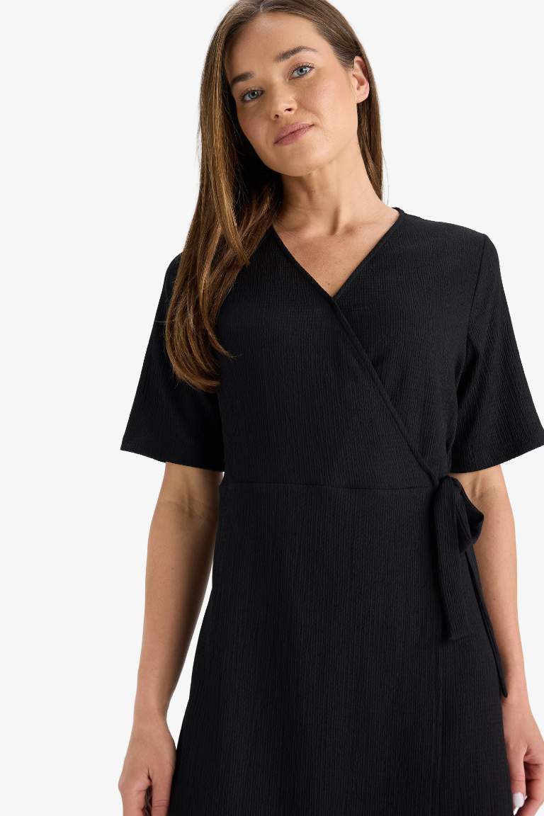 Regular Fit V Yaka Kruvaze Kapama Kısa Kollu Midi Siyah Yazlık Elbise
