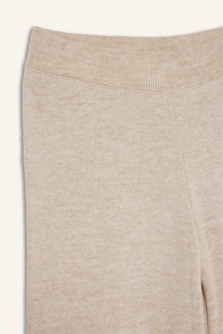 Қыздарға кең аяқ Шалбар