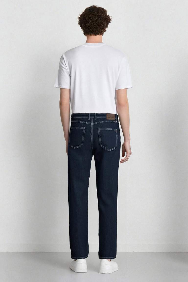 Straight Fit Düz Paça Jean Pantolon