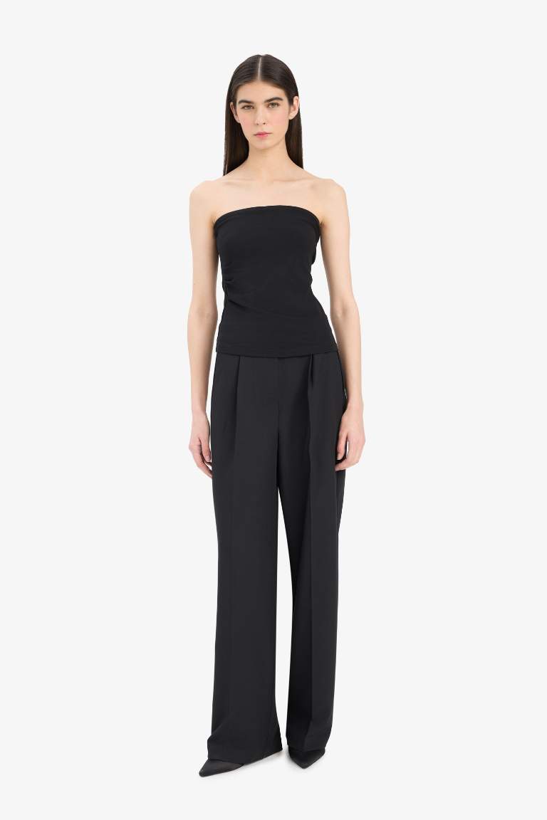 Slim Fit Dar Kesim Straplez Siyah Bluz