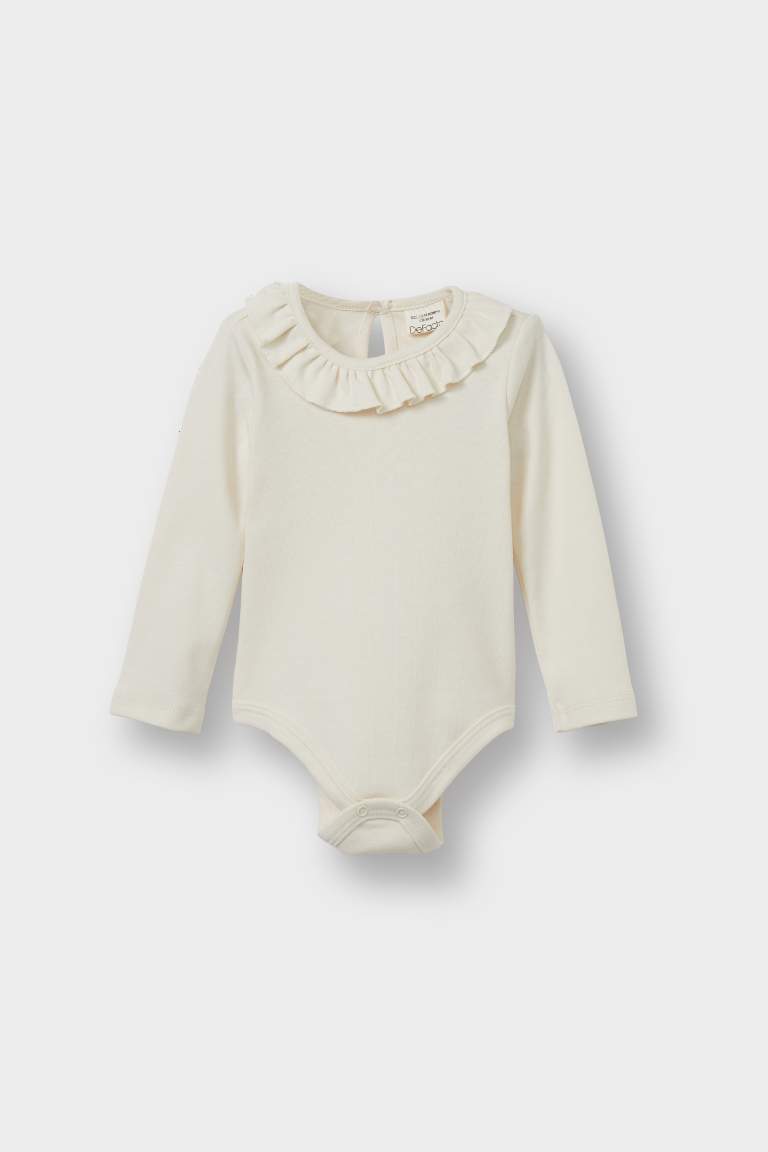 طقم من قطعتين