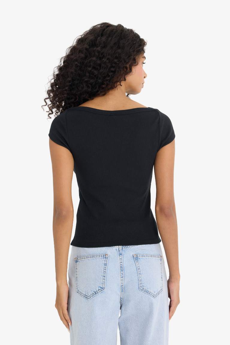 Slim Fit Dar Kesim Kayık Yaka Fitilli Kaşkorse Siyah Kısa Kollu Tişört