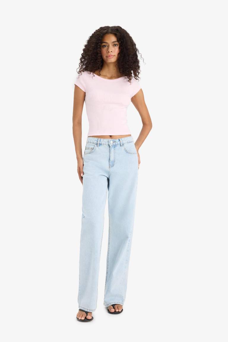 Slim Fit Dar Kesim Kayık Yaka Fitilli Kaşkorse Kısa Kollu Tişört