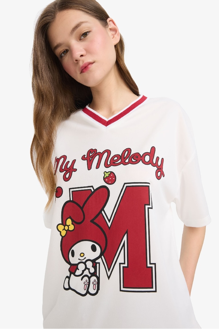 Coool Hello Kitty Oversize Geniş Kalıp V Yaka Forma Kumaşı Kısa Kollu Tişört