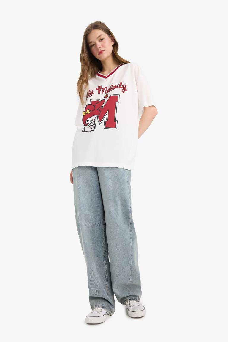 Coool Hello Kitty Oversize Geniş Kalıp V Yaka Forma Kumaşı Kısa Kollu Tişört