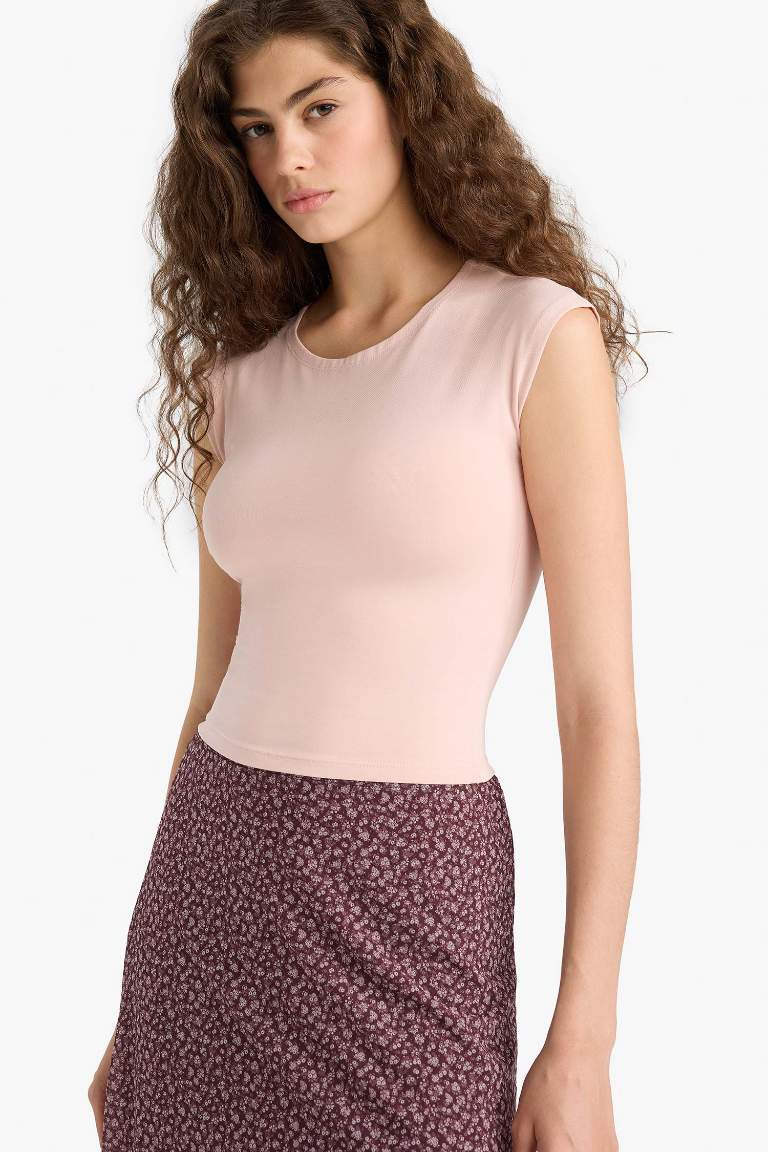 Fitted Yuvarlakt Yaka Basic Düz Kısa Kollu Tişört