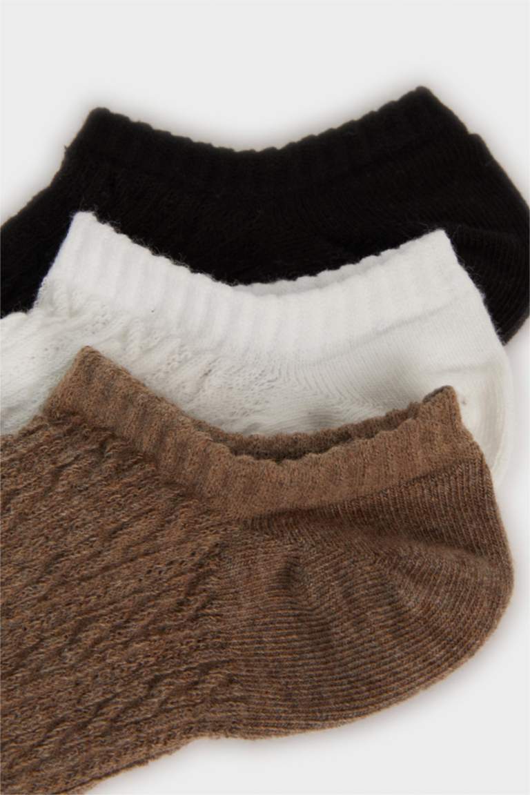 Woman 3 Piece Cotton Sneaker Socks