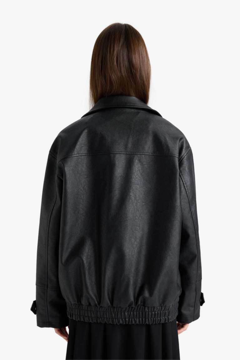 جاكيت جلد صناعي داد فيت بسحاب من Afra x DeFacto